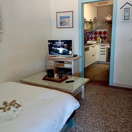 Face A La Mer, Appartement Pour 4 Personnes Sur La Rive Droite 팔라바 레 플로 외부 사진