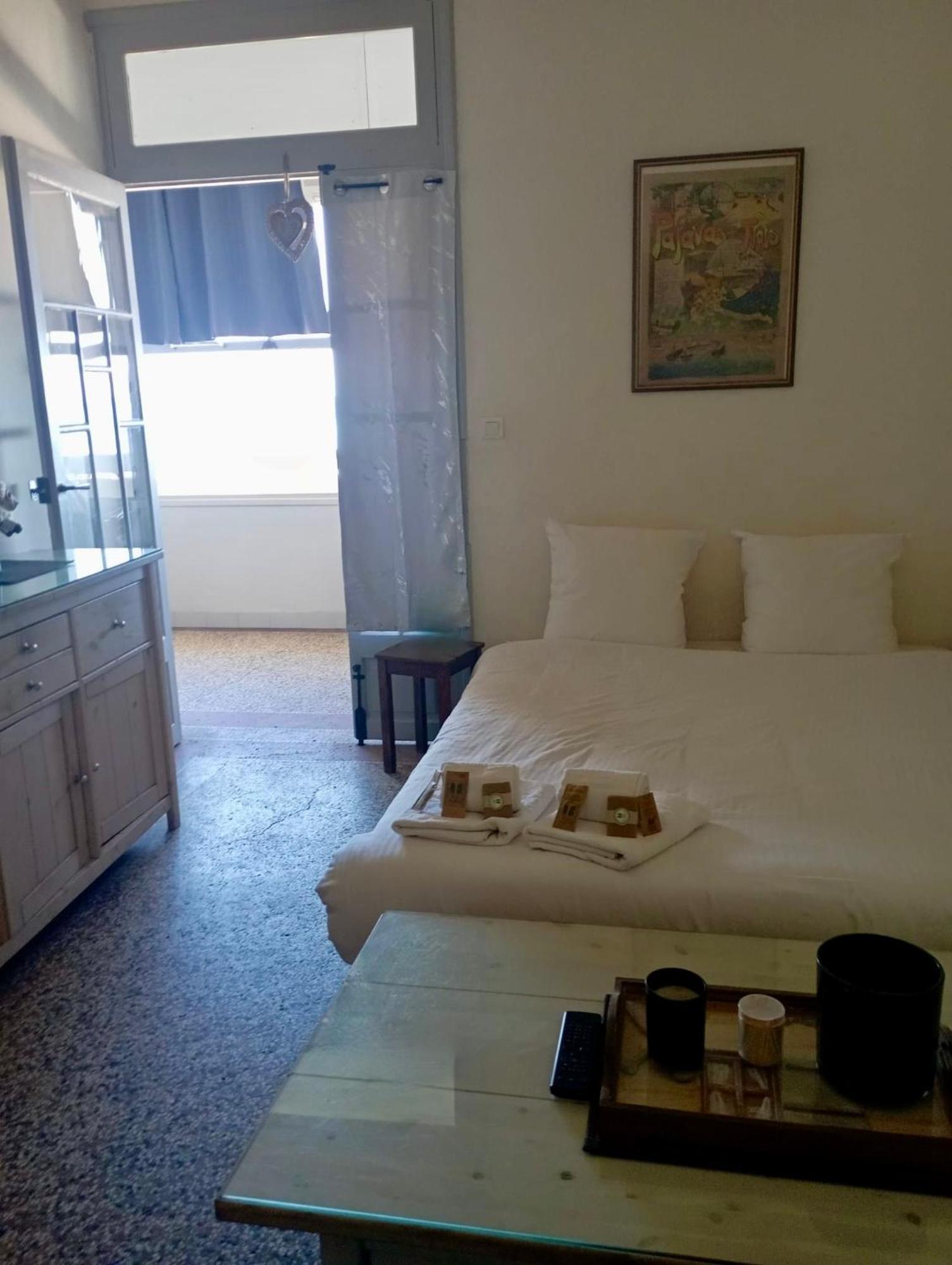 Face A La Mer, Appartement Pour 4 Personnes Sur La Rive Droite 팔라바 레 플로 외부 사진